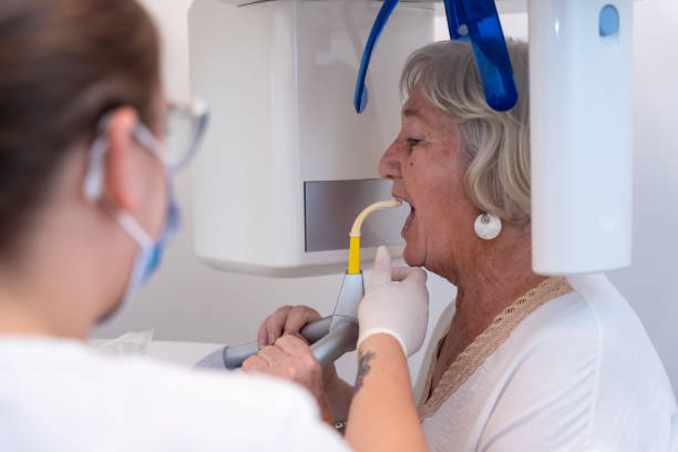 Best Mobile Emergency Dentist in Howey In The Hills, FL