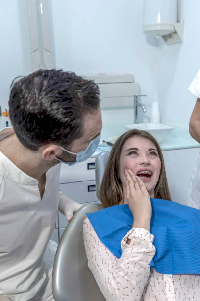 Best Broken or Cracked Tooth Emergency Dentist in Howey In The Hills, FL